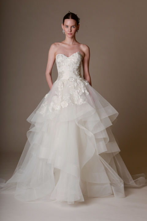 3D-Floral-Wedding-Gown-Marchesa-Spring-2016